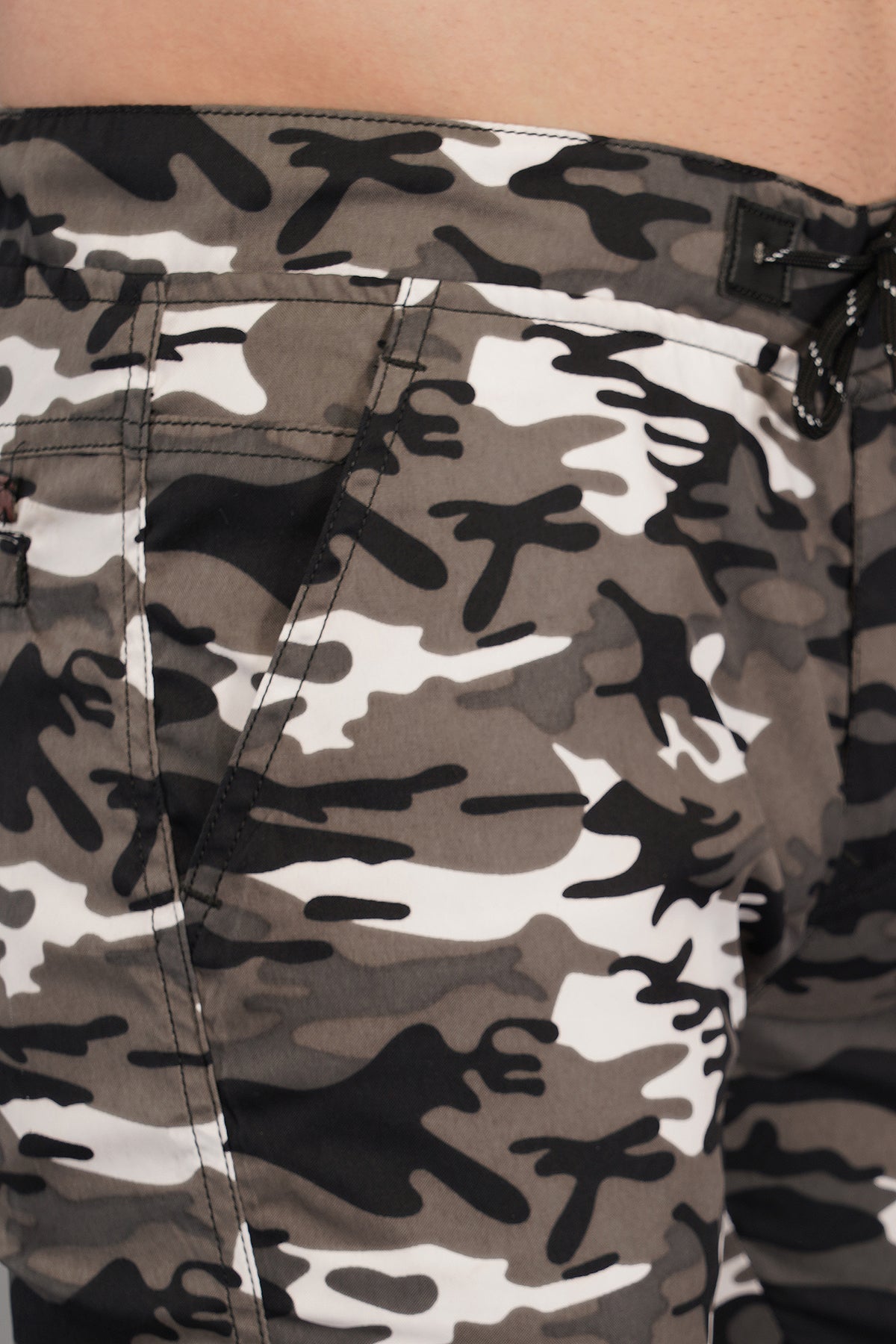 Men Jogger Fit Mid Rise Multicolor Jeans (3005_Militry)